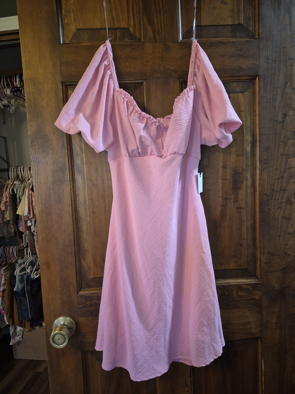 Puff-Sleeve Midi Dress in Pink - Picture 2 of 8